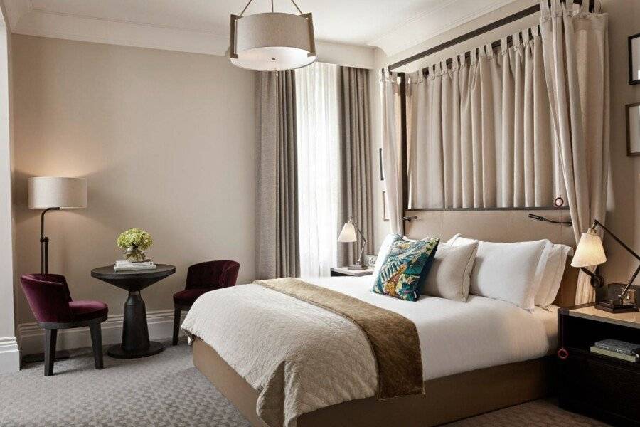 Kimpton - Fitzroy, an IHG Hotel hotel bedroom