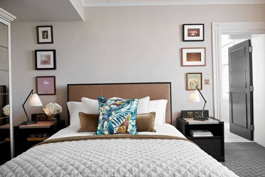 Kimpton - Fitzroy, an IHG Hotel hotel bedroom