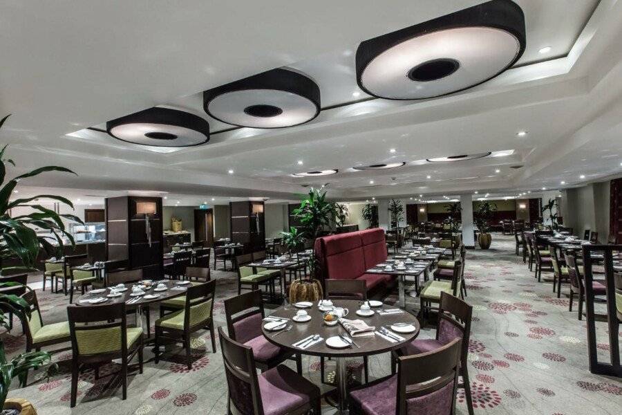 Holiday Inn London Kensington High St. restaurant