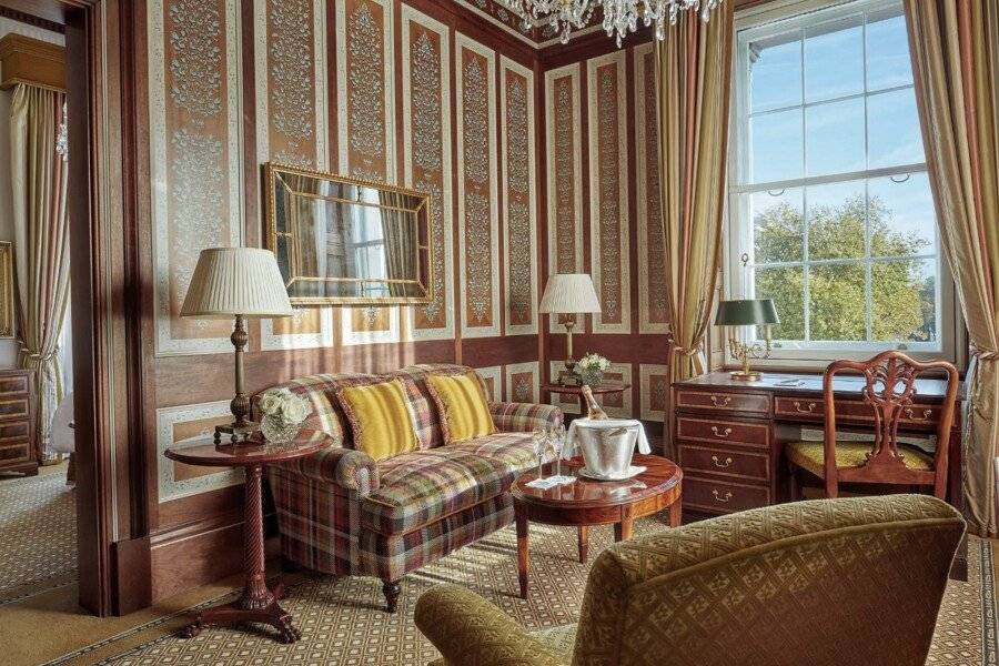 The Lanesborough, Oetker Collection hotel bedroom