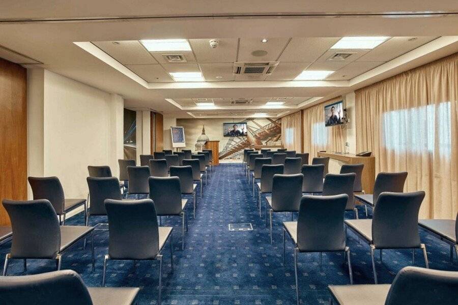 Holiday Inn Express Stratford, an IHG Hotel conference room,meeting room