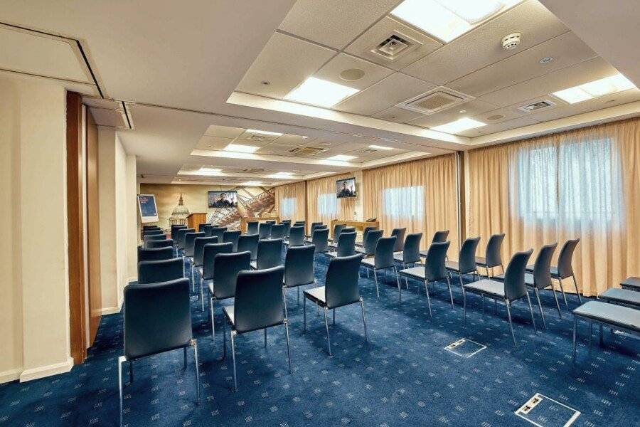 Holiday Inn Express Stratford, an IHG Hotel conference room,meeting room