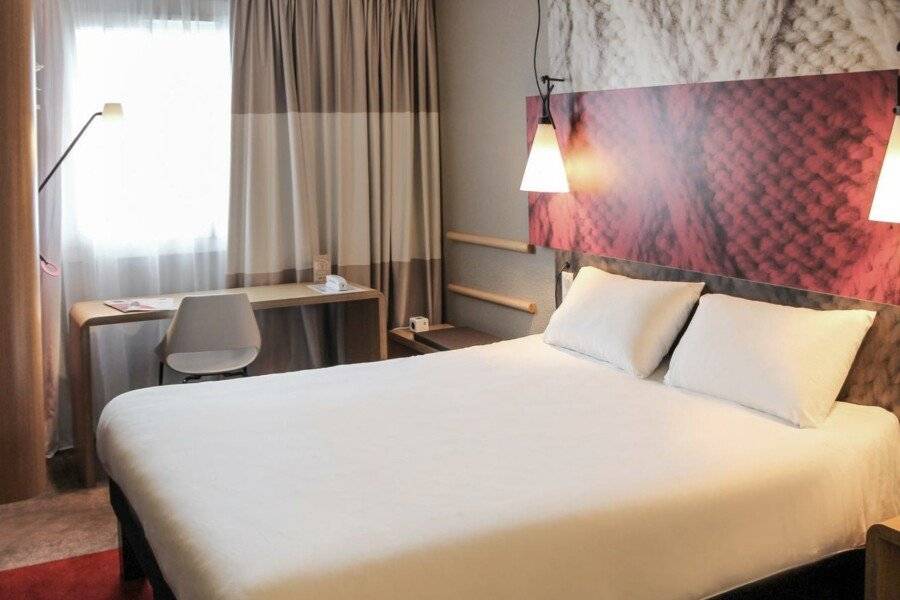 ibis Excel-Docklands hotel bedroom