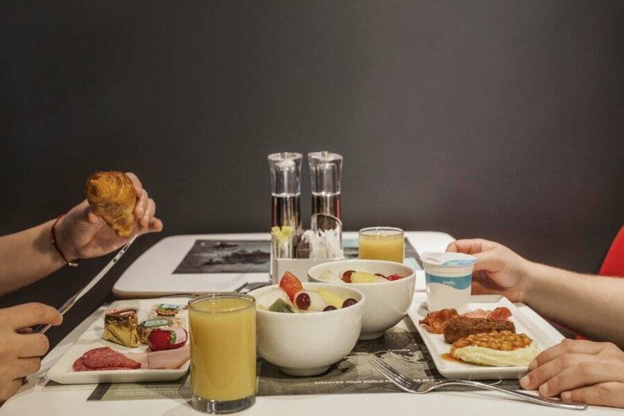 ibis Excel-Docklands breakfast