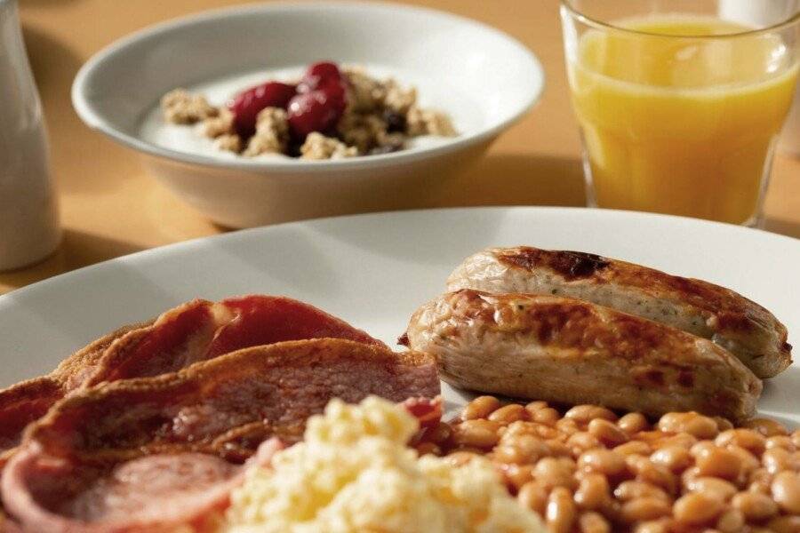 Holiday Inn Express Earls Court breakfast