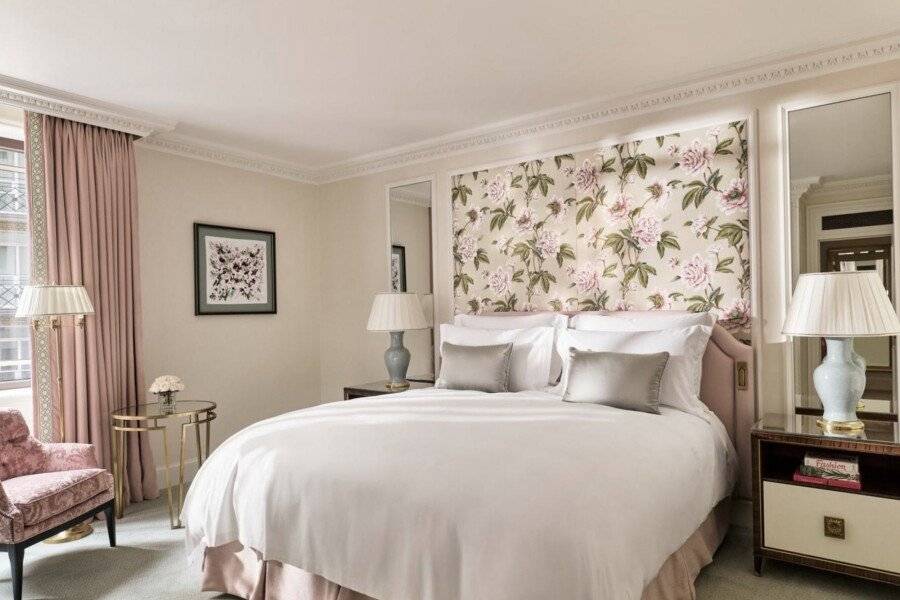 The Dorchester - Dorchester Collection hotel bedroom