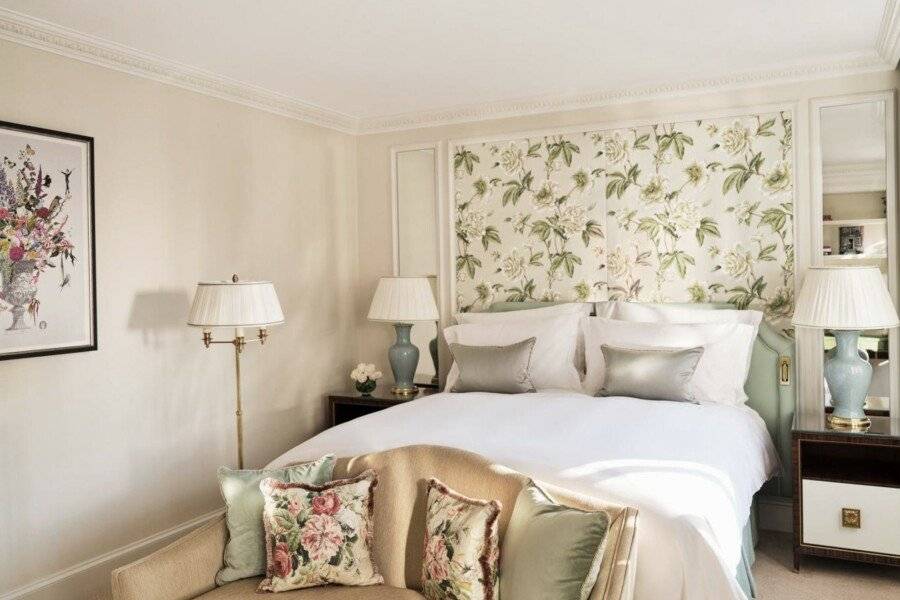 The Dorchester - Dorchester Collection hotel bedroom