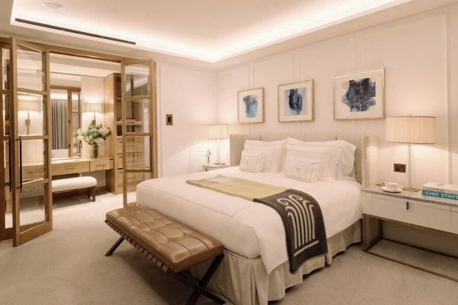 Corinthia London hotel bedroom