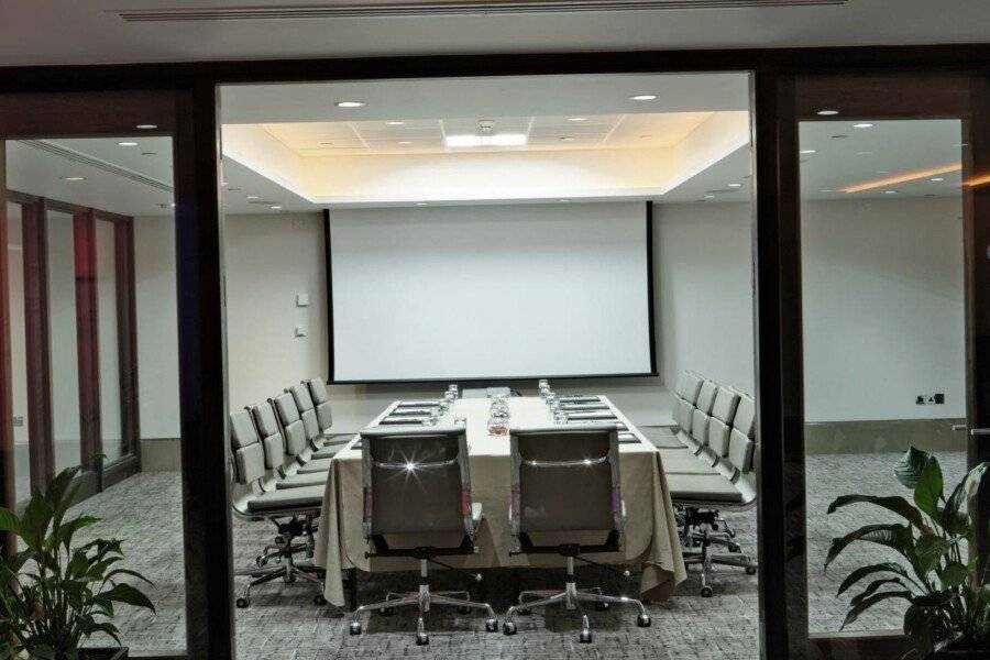 Leonardo Royal Tower Bridge conference room,meeting room