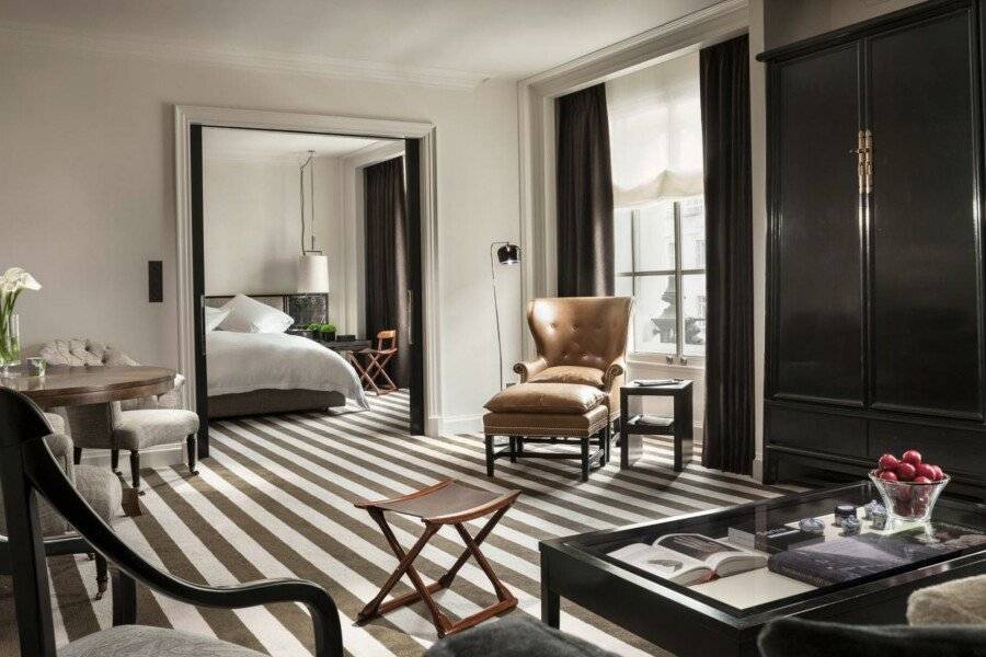 Rosewood London hotel bedroom