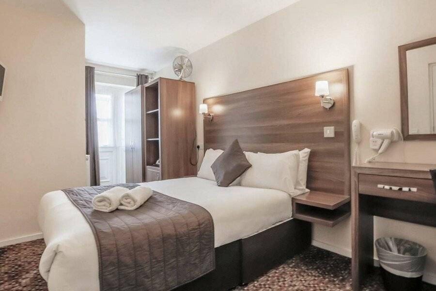 Prince Regent Hotel Excel London hotel bedroom