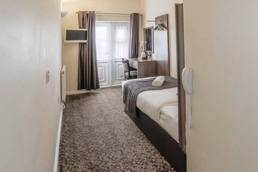 Prince Regent Hotel Excel London hotel bedroom