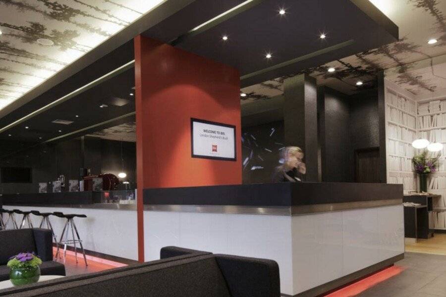 ibis Shepherds Bush - Hammersmith lobby,front desk,