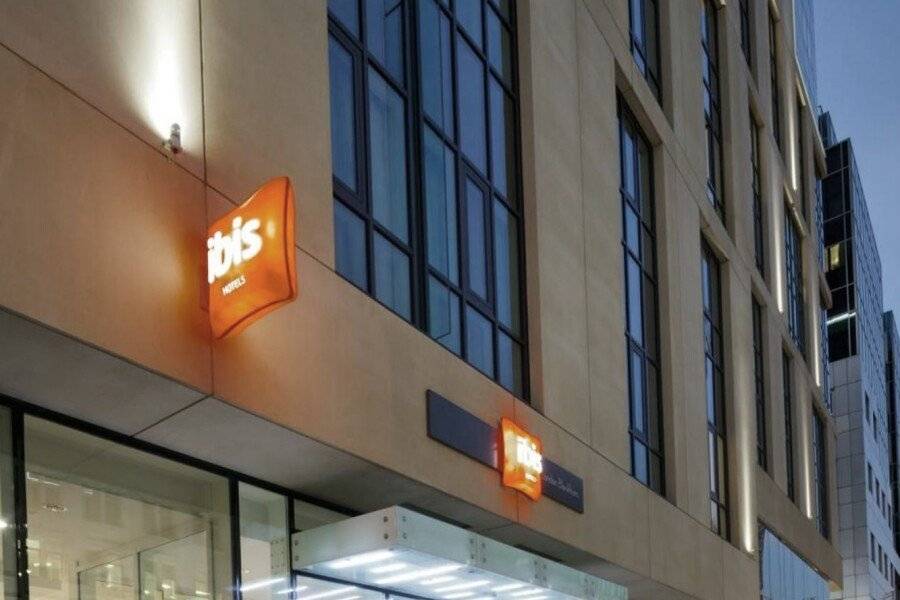 ibis London Blackfriars facade