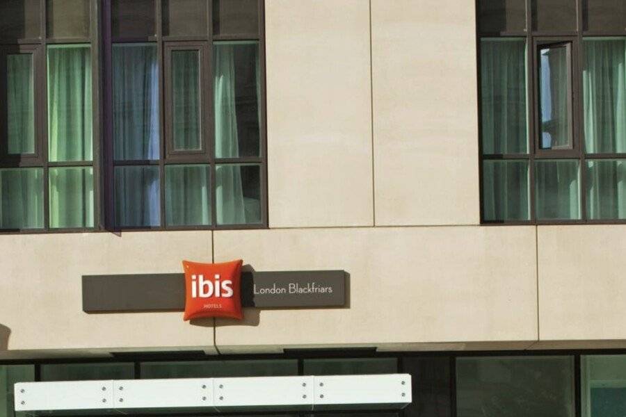 ibis London Blackfriars facade