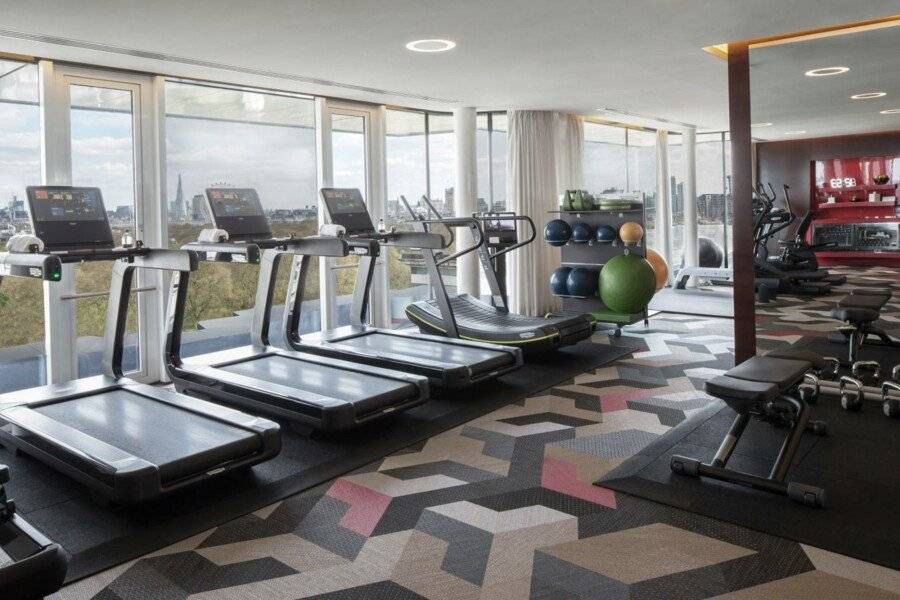 Four Seasons Hotel London at Park Lane fitness centre