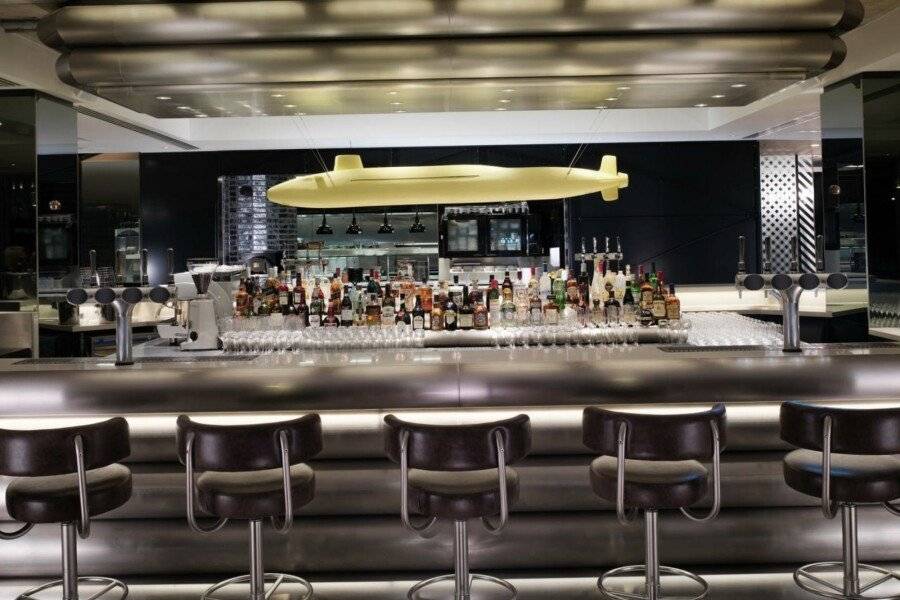 Sea Containers bar