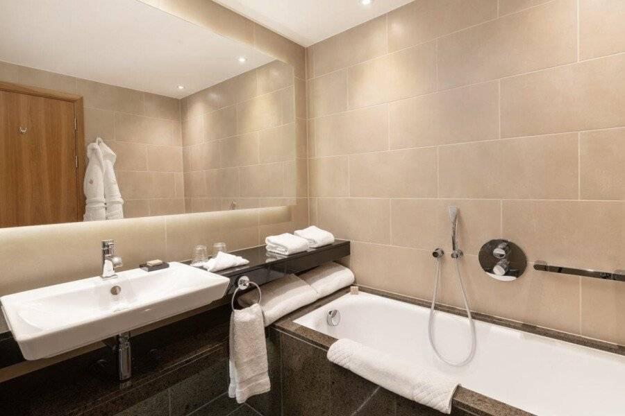 InterContinental - The O2 bathtub