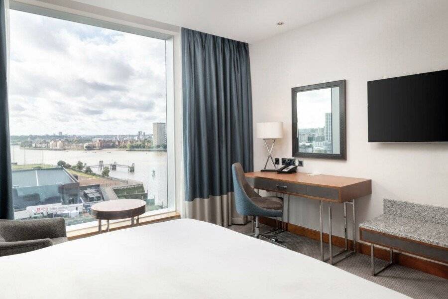 InterContinental - The O2 hotel bedroom,ocean view