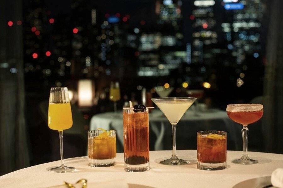 InterContinental - The O2 bar, restaurant, ocean view