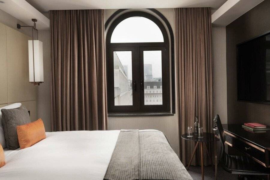 Montcalm Royal London House City hotel bedroom