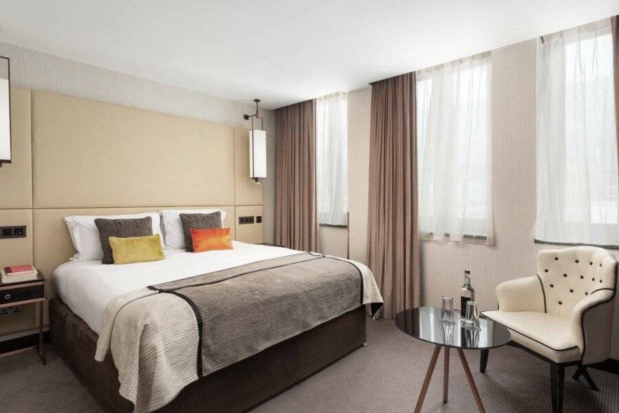 Montcalm Royal London House City hotel bedroom