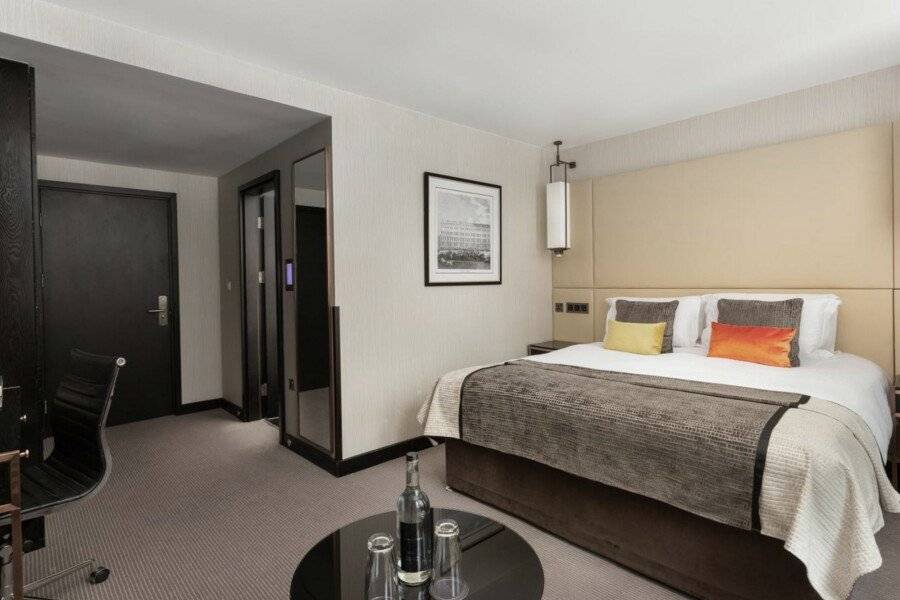 Montcalm Royal London House City hotel bedroom