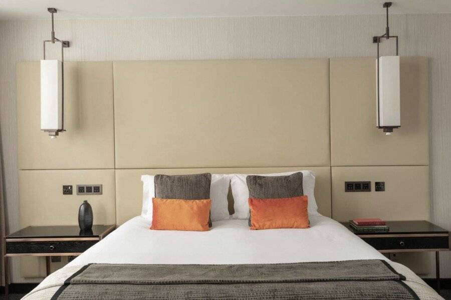 Montcalm Royal London House City hotel bedroom