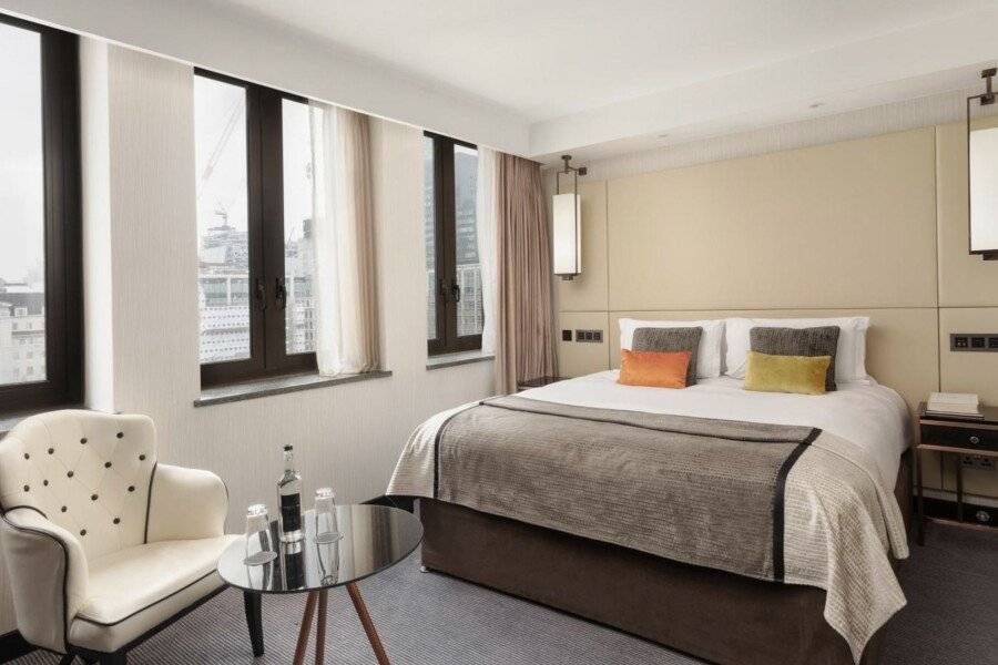 Montcalm Royal London House City hotel bedroom