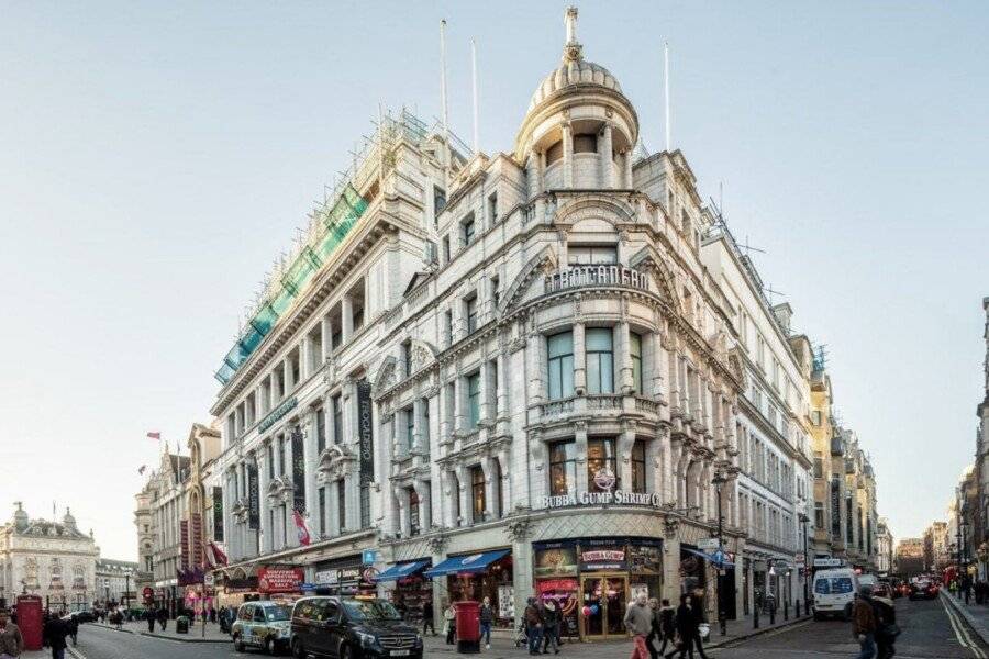 Zedwell Piccadilly Circus facade