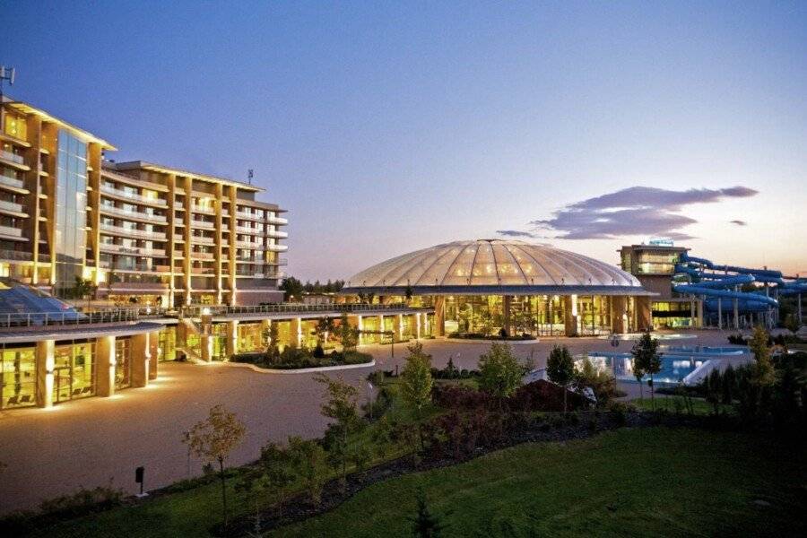 Aquaworld Resort Budapest facade, outdoor pool, garden