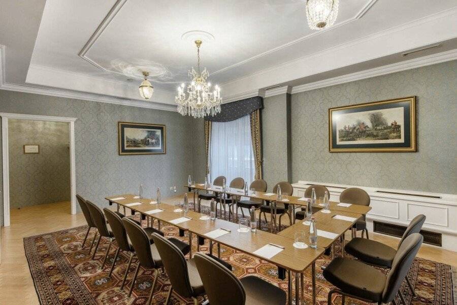 Danubius Hotel Astoria City Center conference room,meeting room