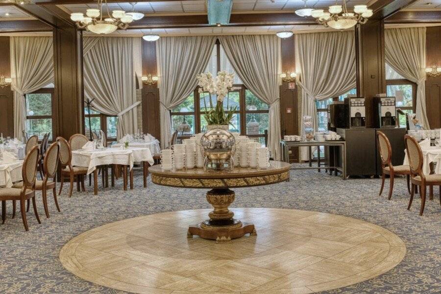 Ensana Grand Margaret Island restaurant