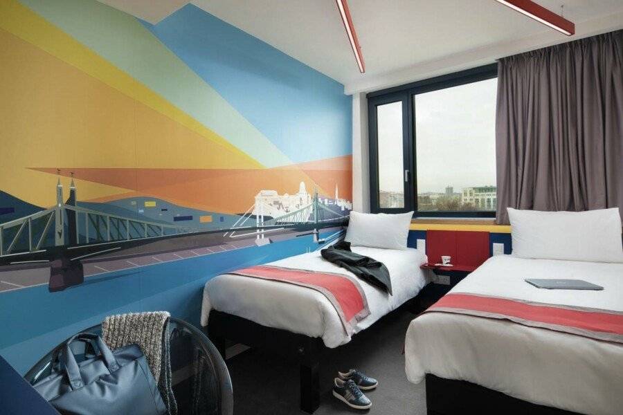 ibis Styles Citywest hotel bedroom