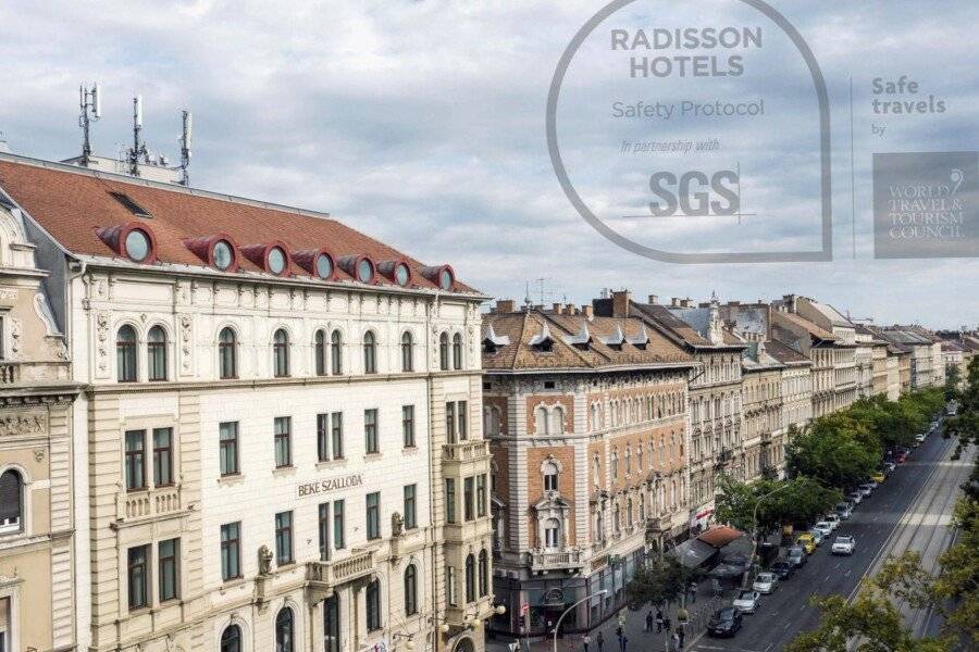 Radisson Blu Béke Hotel, Budapest facade