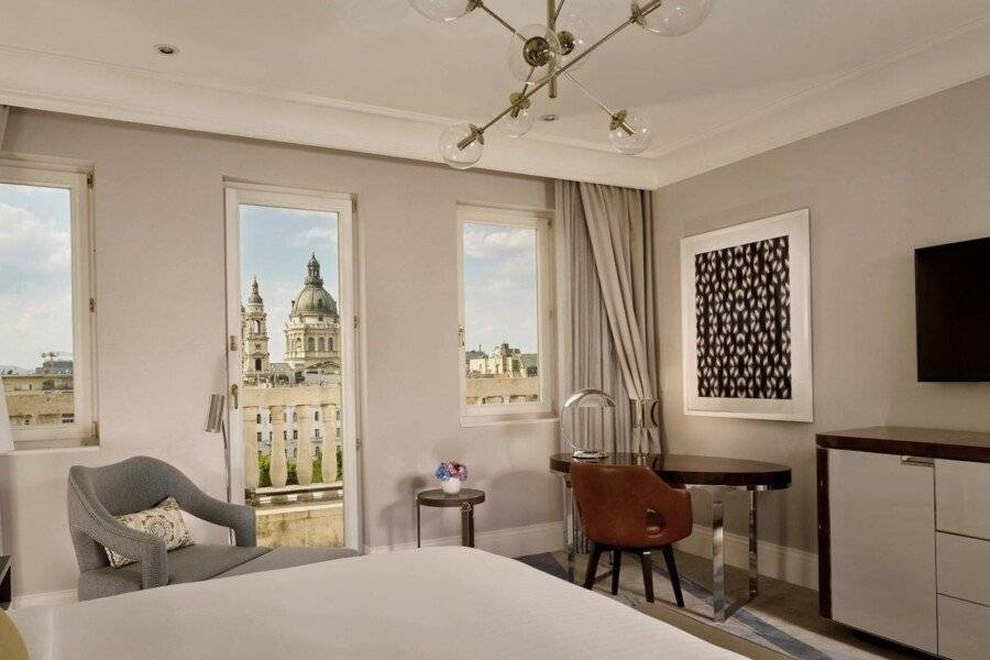 The Ritz-Carlton, Budapest hotel bedroom,ocean view