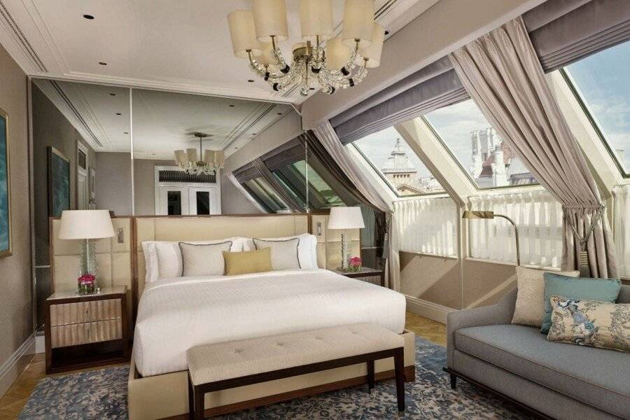 The Ritz-Carlton, Budapest hotel bedroom