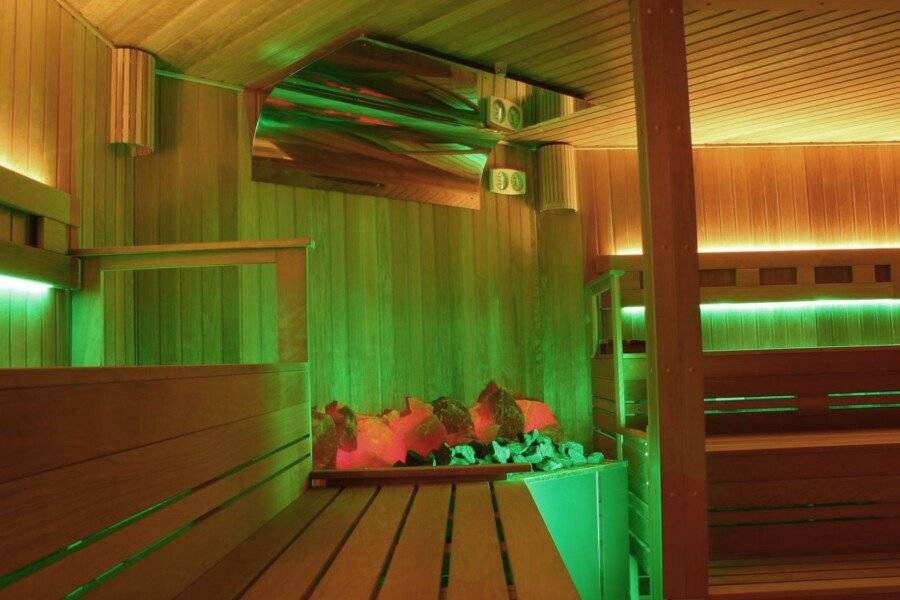 Holiday Beach Budapest Wellness Hotel with Sauna Park sauna