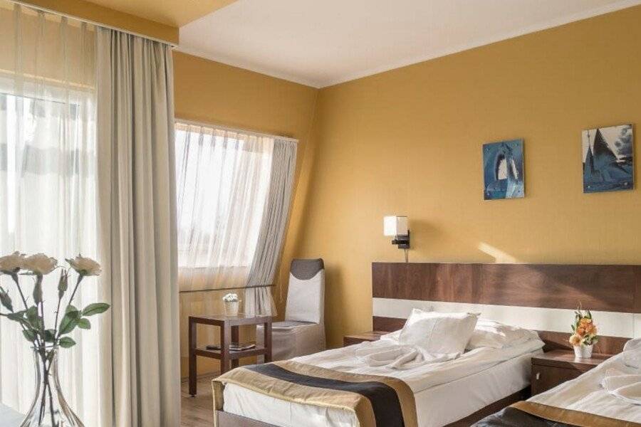 Holiday Beach Budapest Wellness Hotel with Sauna Park hotel bedroom