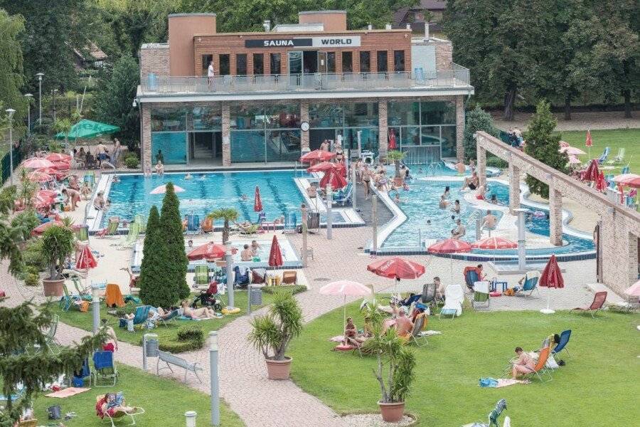 Holiday Beach Budapest Wellness Hotel with Sauna Park spa, outdoor pool, garden