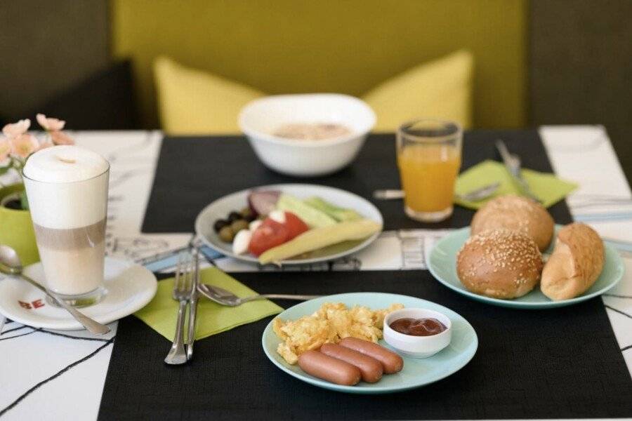 Ibis Styles Budapest City breakfast