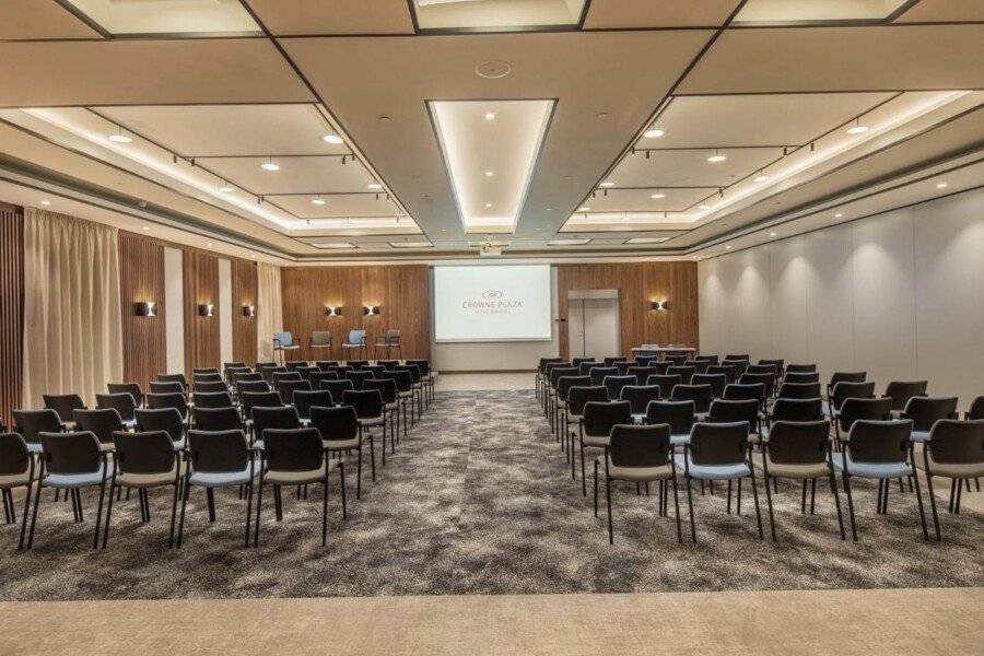 Crowne Plaza Budapest, an IHG Hotel conference room,meeting room