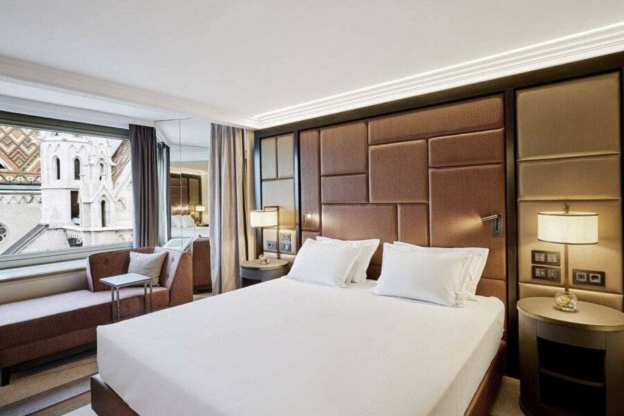 Hilton Budapest hotel bedroom