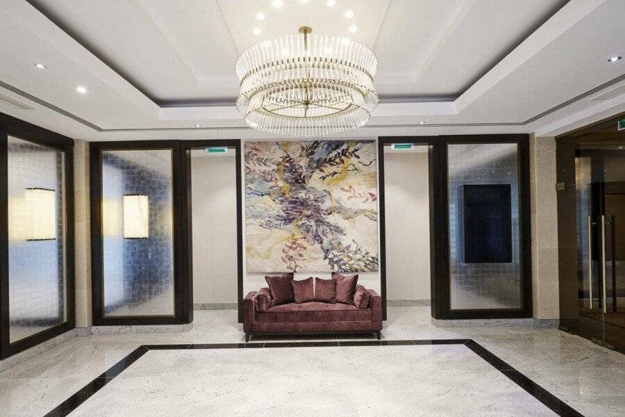 Hilton Budapest lobby