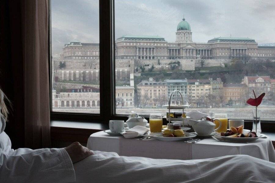 InterContinental Budapest, an IHG Hotel breakfast,ocean view