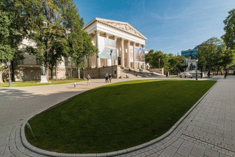 Budapest Museum Central 