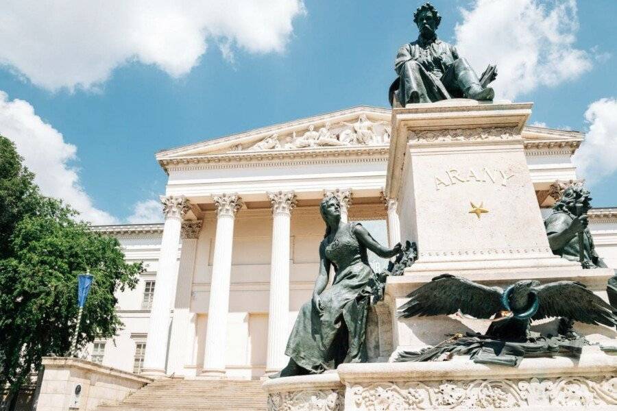 Budapest Museum Central 