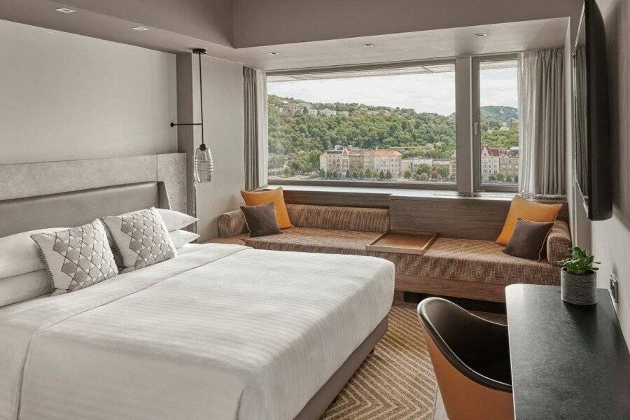 Budapest Marriott Hotel hotel bedroom,ocean view