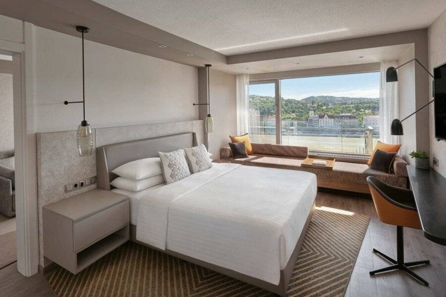 Budapest Marriott Hotel hotel bedroom,ocean view