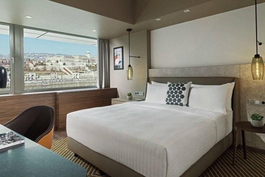 Budapest Marriott Hotel hotel bedroom,ocean view